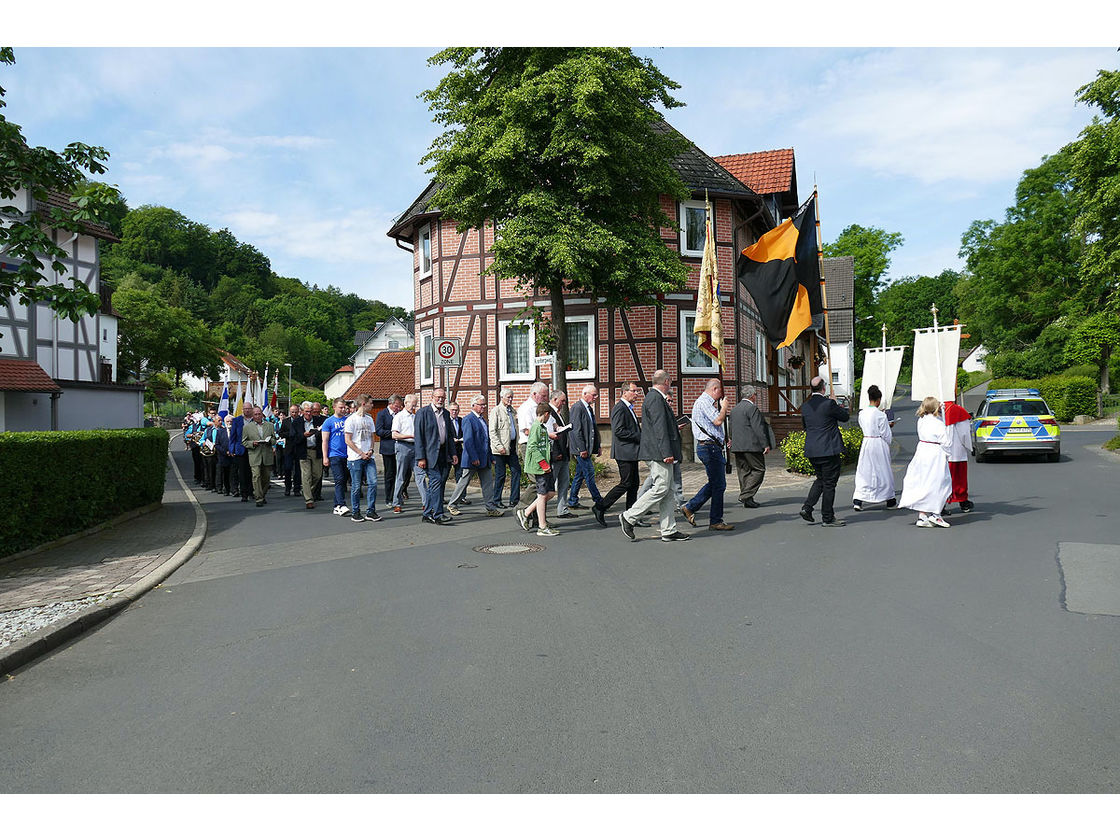 Bittprozession am Pfingstmontag (Foto: Karl-Franz Thiede)